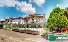 Foto Villa in vendita a Suardi