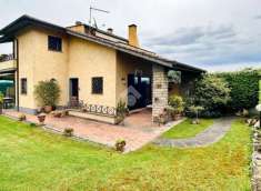 Foto Villa in vendita a Sutri