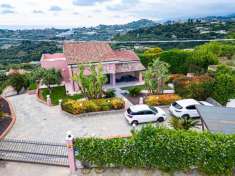 Foto Villa in vendita a Taggia