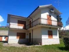 Foto Villa in vendita a Tagliacozzo - 9 locali 200mq