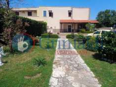 Foto Villa in vendita a Taranto - 6 locali 300mq