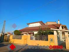 Foto Villa in vendita a Taranto