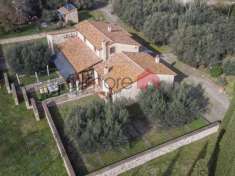 Foto Villa in vendita a Tarquinia