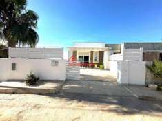 Foto Villa in vendita a Taviano - 2 locali 209mq