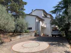 Foto Villa in vendita a Terni - 8 locali 270mq