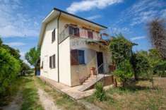 Foto Villa in vendita a Torrevecchia Teatina - 6 locali 289mq