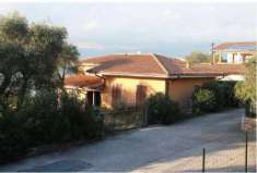Foto Villa in Vendita a Torri del Benaco