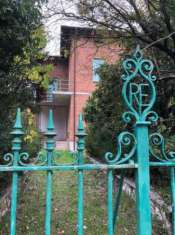 Foto Villa in vendita a Torrita Di Siena - 7 locali 400mq