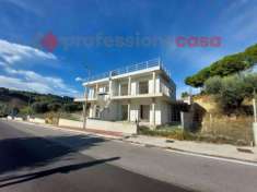 Foto Villa in vendita a Tortoreto - 5 locali 170mq