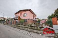 Foto Villa in vendita a Trecate