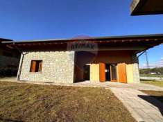 Foto Villa in vendita a Treviolo - 5 locali 400mq