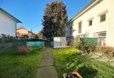 Foto Villa in Vendita a Trezzano sul Naviglio