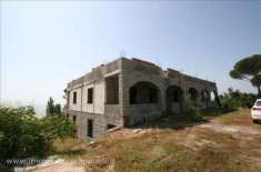 Foto Villa in vendita a Tuoro Sul Trasimeno - 4 locali 1000mq