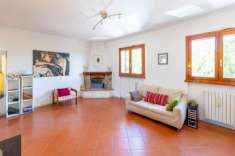 Foto Villa in vendita a Vaglia - 10 locali 247mq