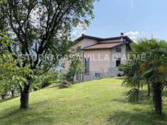 Foto Villa in vendita a Val Brembilla - 6 locali 250mq