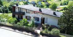 Foto Villa in vendita a Val Brembilla - 7 locali 290mq
