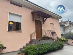 Foto Villa in vendita a Vallefoglia