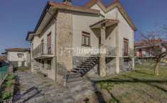 Foto Villa in vendita a Varallo Pombia