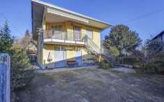 Foto Villa in vendita a Varallo Pombia