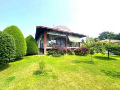 Foto Villa in vendita a Varallo Pombia