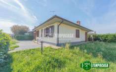 Foto Villa in vendita a Vellezzo Bellini