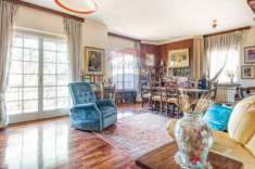Foto Villa in vendita a Venegono Inferiore - 9 locali 194mq