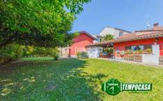 Foto Villa in vendita a Vernate