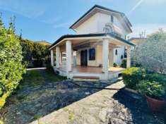 Foto Villa in vendita a Viareggio 200 mq  Rif: 1313113