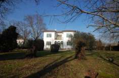 Foto Villa in vendita a Vigarano Mainarda - 9 locali 280mq