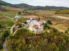 Foto Villa in vendita a Vigolzone - 16 locali 2880mq