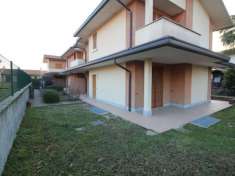 Foto Villa in vendita a Vimercate