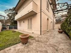 Foto Villa in vendita a Vittoria Apuana - Forte dei Marmi 200 mq  Rif: 1103448