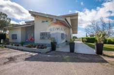 Foto Villa in vendita a Vizzini - 9 locali 252mq