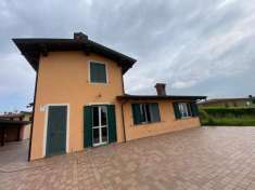 Foto Villa in vendita a Ziano Piacentino