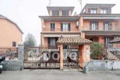 Foto Villa in vendita a Zibido San Giacomo - 5 locali 300mq