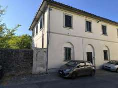 Foto Villa in Vendita in zona GALLUZZO con giardino