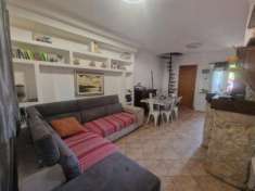 Foto Villa in Via Ildebrando della Giovanna