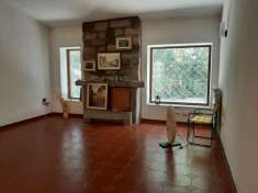 Foto Villa indipendente ampia metratura, bel terreno in zona riservata e tranquilla