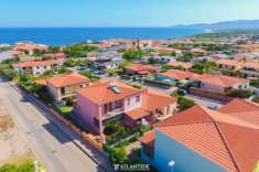 Foto VILLA INDIPENDENTE VISTA MARE SU DUE LIVELLI CON GIARDINO PRIVATO
