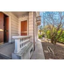 Foto Villa Liberty in Zona Como Borghi. Via Briantea.