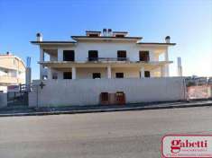 Foto Villa o villino in Vendita, 600 mq (Civita Castellana)