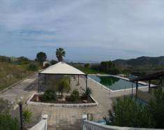 Foto Villa o villino in Vendita, pi di 6 Locali, 160 mq (Rodì Milic