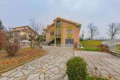 Foto Villa o villino in Vendita, pi di 6 Locali, 270 mq (Alpignano)