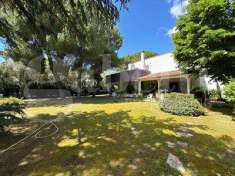 Foto Villa o villino in Vendita, pi di 6 Locali, 280 mq (Bari)