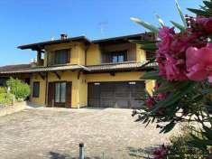 Foto Villa o villino in Vendita, pi di 6 Locali, 300 mq (Mazzè)