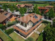 Foto Villa o villino in Vendita, pi di 6 Locali, 300 mq (Pinerolo)