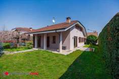 Foto Villa o villino in Vendita, pi di 6 Locali, 320 mq (Pinerolo)