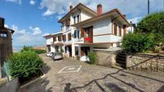 Foto Villa o villino in Vendita, pi di 6 Locali, 325 mq (Castell'Az