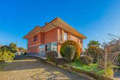 Foto Villa o villino in Vendita, pi di 6 Locali, 340 mq (Caselette)