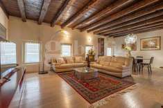 Foto Villa o villino in Vendita, pi di 6 Locali, 342 mq (Cordenons)